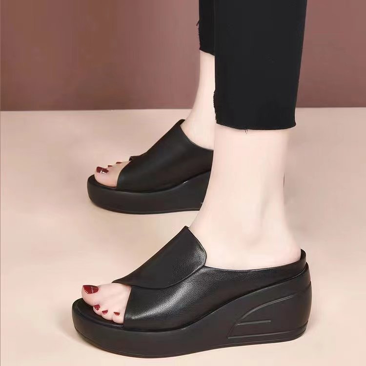 🔥【😍30% zniżki!】[obcas 5,5 cm] Klapki na koturnie z miękką podeszwą 【35-42】