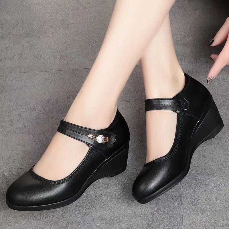 🏆【Kup 1, otrzymaj 1 gratis】👡【35-41】Miękkie skórzane buty na obcasie z miękką podeszwą, antypoślizgowe skórzane buty dla mamy