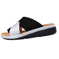 🔥Oferta ograniczona czasowo🔥【35-43】2026 damskie letnie kapcie plus size z płaskim dnem i skrzyżowanymi nogawkami