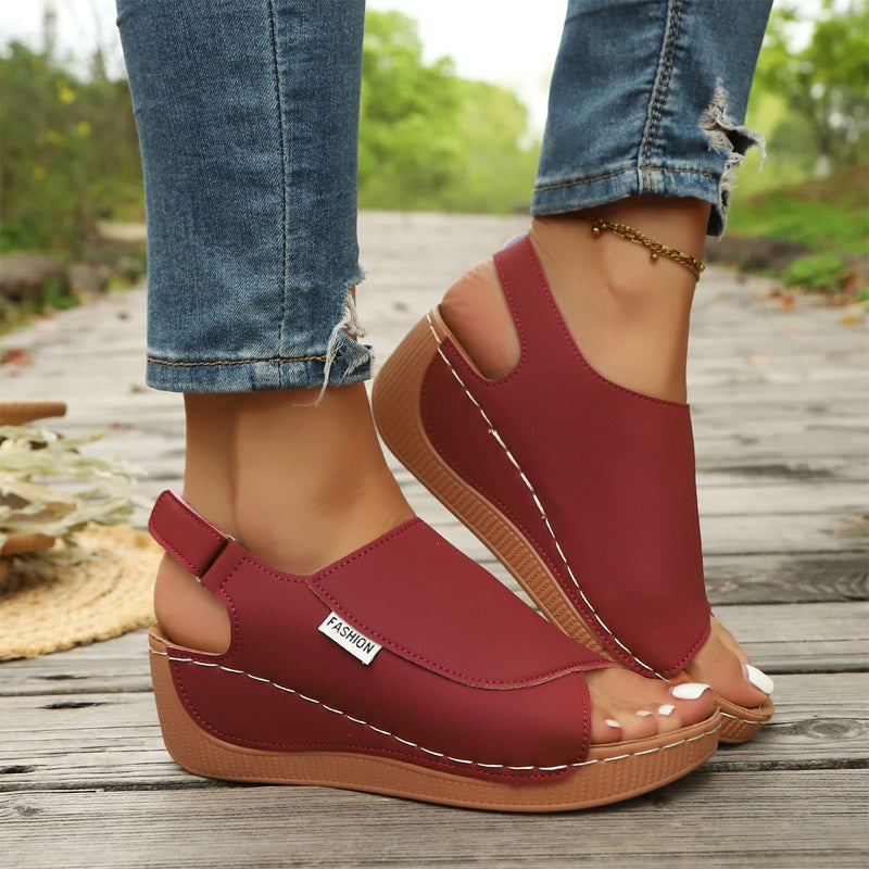 🎄【Oferty wakacyjne】【36-43】✨️Sandały skórzane z obniżonym obcasem i miękką podeszwą – maksymalny komfort i wsparcie przez cały dzień